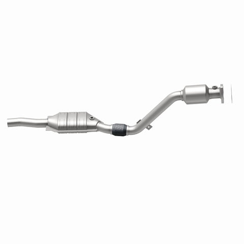 MagnaFlow Direct Fit Catalytic Converter 03 Volkswagen Passat 2.8L - 51589