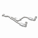 MagnaFlow Direct Fit Catalytic Converter 07 Jeep Liberty 3.7L - 23957