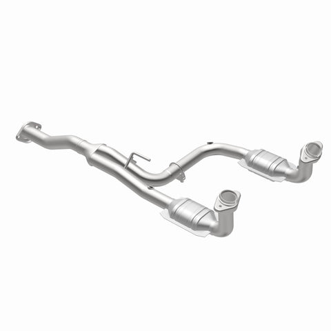 MagnaFlow Direct Fit Catalytic Converter 07 Jeep Liberty 3.7L - 23957