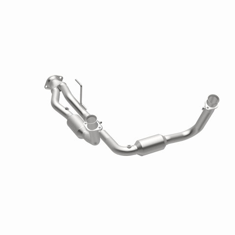 MagnaFlow Direct Fit Catalytic Converter 05-06 Jeep Grand Cherokee 3.7L Y-Pipe Assy (49 State) - 24473