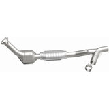 MagnaFlow Direct Fit Catalytic Converter 97-98 Ford Trucks 5.4L - 447130