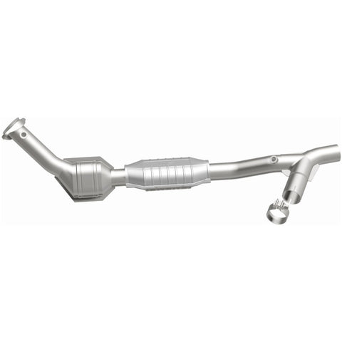 MagnaFlow Direct Fit Catalytic Converter 97-98 Ford Trucks 5.4L - 447130