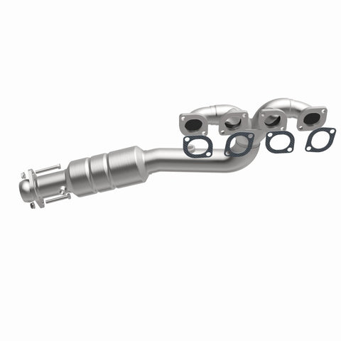 MagnaFlow Direct Fit Catalytic Converter 02-03 BMW 745i 4.4L D/S - 24192