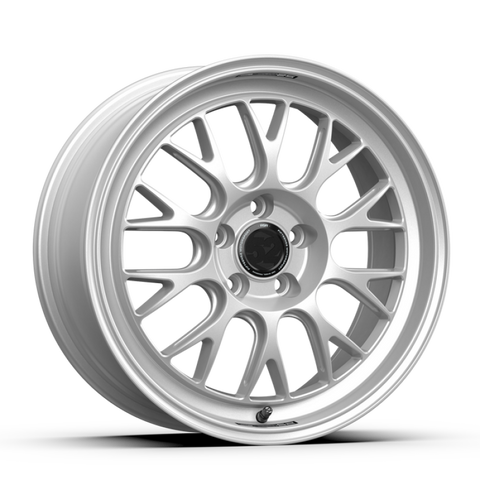 fifteen52 Holeshot RSR 18x8.5 5x112 42mm ET 57.1mm Center Bore Radiant Silver - RSHRS-88551+42