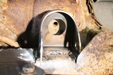 Rust Buster Avalanche/Suburban/Yukon Center Rear Body Frame Mount - RB7417