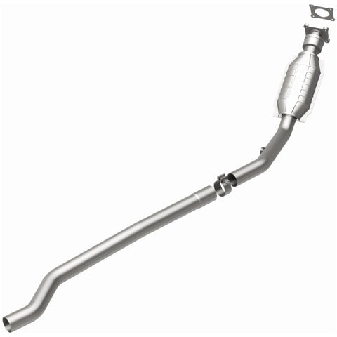 MagnaFlow Direct Fit Catalytic Converter 96-98 Caravan-Voyager 3.3L/ - 93279