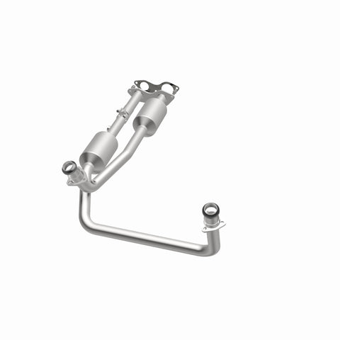 MagnaFlow Converter Direct Fit California Grade 96-00 GM Tahoe/Yukon/Escalade 5.7L - 4451453
