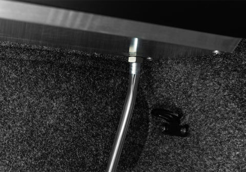 Roll-N-Lock 21-22 Ford F150 (w/o OE Cargo Tracks - 97.6in. Bed) M-Series Retractable Tonneau Cover - LG133M