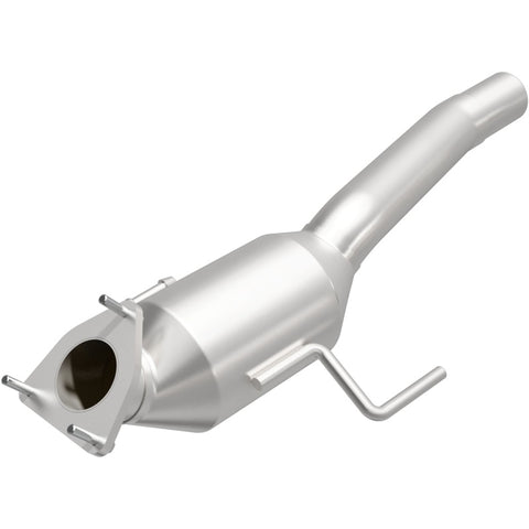 MagnaFlow Direct Fit Catalytic Converter 04-07 VW Touareg 4.2L Passenger Side - 51156
