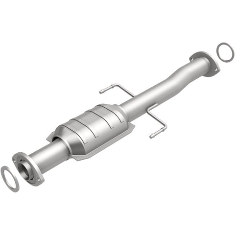 MagnaFlow Direct Fit Catalytic Converter 02-04 Toyota Tacoma 2.7L Rear - 441757