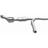MagnaFlow Direct Fit Catalytic Converter 01 Ford F-150 4.2L - 51301