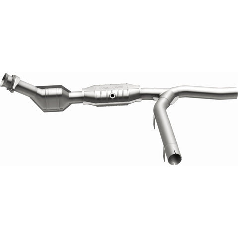 MagnaFlow Direct Fit Catalytic Converter 01 Ford F-150 4.2L - 51301