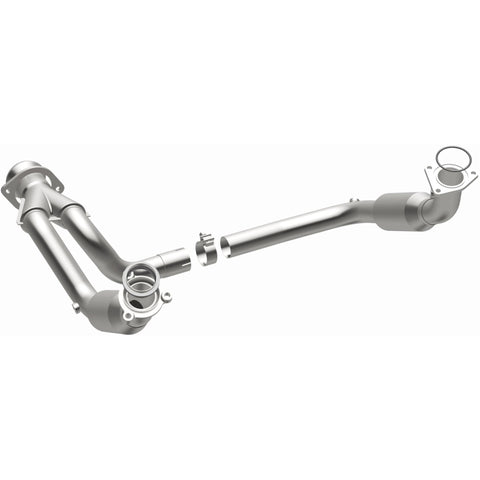 MagnaFlow Direct Fit Catalytic Converter 2007-2008 Cadillac Escalade 6.2L - 5451631