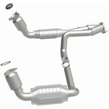 MagnaFlow Direct Fit Catalytic Converter 99-00 Chevy Pickups 4.3L - 447284