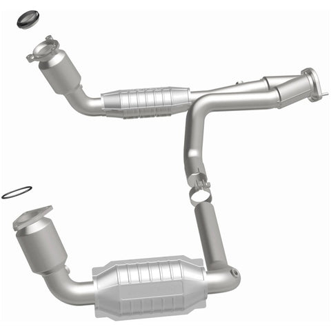 MagnaFlow Direct Fit Catalytic Converter 99-00 Chevy Pickups 4.3L - 447284