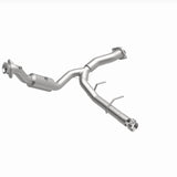 MagnaFlow Direct Fit Catalytic Converter 15-17 Ford Expedition V6 3.5 OEM Underbody - 21-528