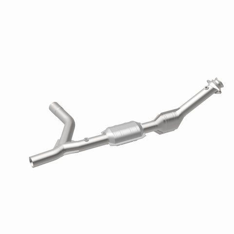 MagnaFlow Direct Fit Catalytic Converter 00-04 Ford E150 4.6L Passenger Side - 51692