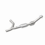 MagnaFlow Direct Fit Catalytic Converter 00-04 Ford E150 4.6L P/S - 447157