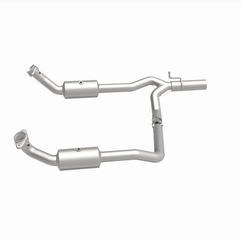MagnaFlow 09-13 Ford E-350 Super Duty V10 6.8 OEM Underbody Direct Fit Catalytic Converter - 21-599