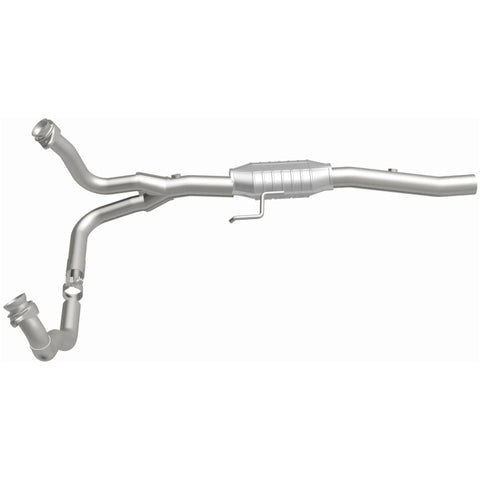 MagnaFlow Direct Fit Catalytic Converter 00-03 Durango 2WD OEM - 49471