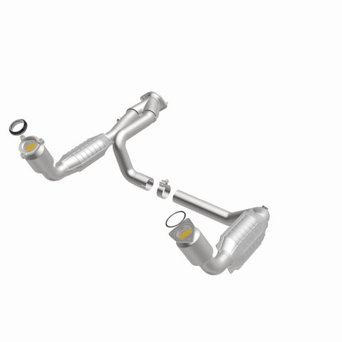 MagnaFlow Direct Fit Catalytic Converter 99-00 Chevy Pickups 4.3L - 447284