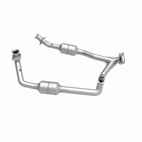 MagnaFlow Direct Fit Catalytic Converter 2002 Ford E-Series Vans 5.4L - 447378