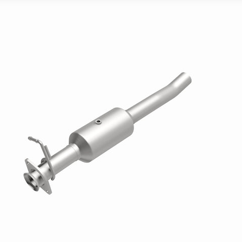 MagnaFlow 16-19 Ford F-650 V10 6.8L Underbody Direct Fit Catalytic Converter - 280445