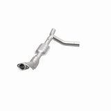 MagnaFlow Direct Fit Catalytic Converter 00-04 Ford E150 4.6L Passenger Side - 51692