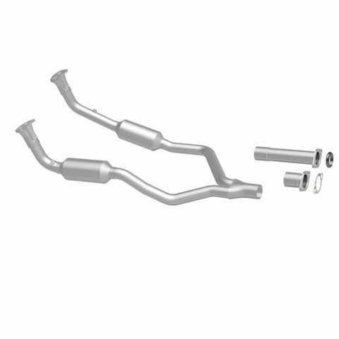 MagnaFlow Direct Fit Catalytic Converter 90-93 Land Rover Range Rover 3.9L V8 - 3391821