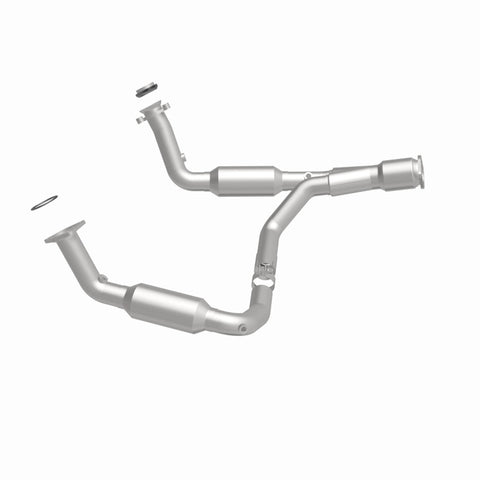 MagnaFlow Conv Direct Fit 07-09 Chevy Trailblazer SS 6.0L V8 - 5451650