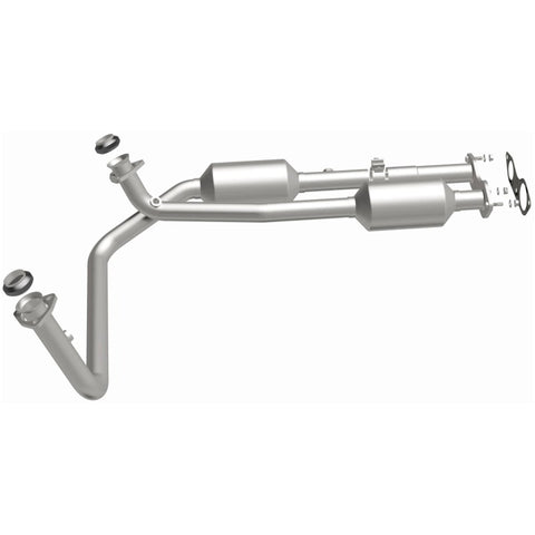 MagnaFlow Direct Fit Catalytic Converter California Grade 96-00 GM Tahoe/Yukon/Escalade 5.7L - 4451453