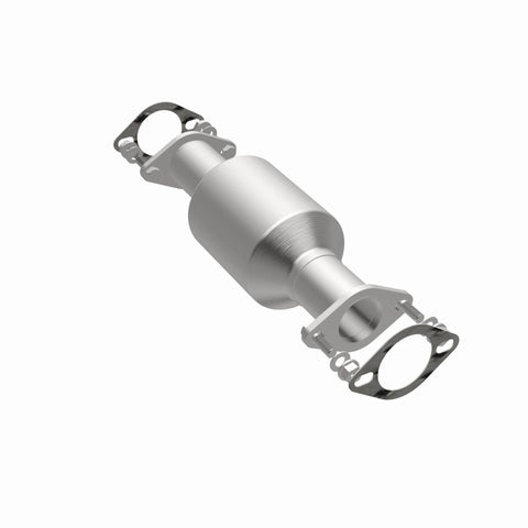 MagnaFlow Direct Fit Catalytic Converter 03-06 Kia Sorento 3.5L rear - 49924