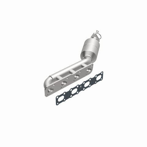 MagnaFlow Direct-Fit SS Catalytic Converter 04-06 Nissan Titan 5.6L V8 (California) - 4451501