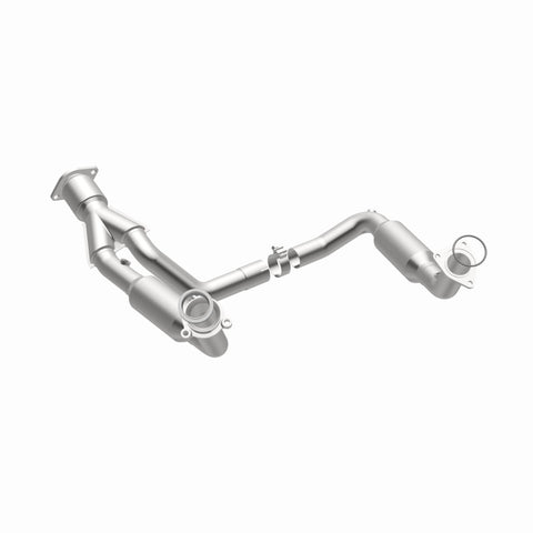 MagnaFlow Conv Direct Fit 07-09 Chevy Trailblazer SS 6.0L V8 - 5451650