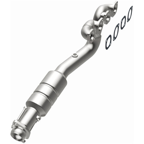 MagnaFlow Direct Fit Catalytic Converter 02-03 BMW 745i 4.4L D/S - 24192