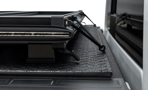 Access LOMAX Pro Series Tri-Fold Cover 15-19 Chevy Colorado 6ft Bed - Blk Diamond Mist - B0020049