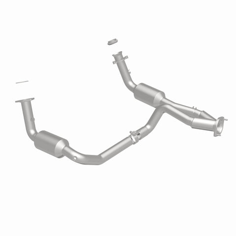 MagnaFlow DF Catalytic Conv OEM 2005 GMC Sierra/Chevrolet Silverado 1500/Cadillac Escalade Underbody - 4551419