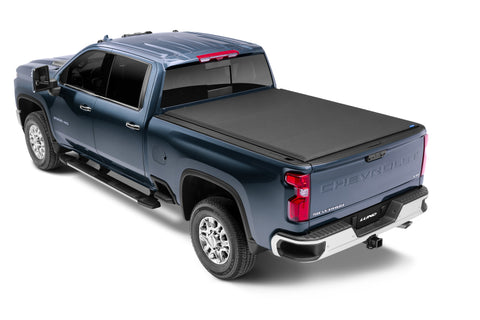 Lund 07-17 Chevy Silverado 1500 (5.5ft. Bed) Genesis Elite Roll Up Tonneau Cover - Black - 96892