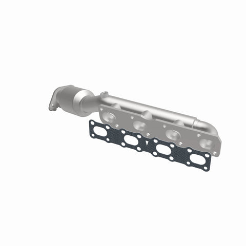 MagnaFlow Direct-Fit California Manifold Catalytic Converter 04-06 Nissan Titan 5.6L V8 - 4451500