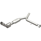 MagnaFlow Direct Fit Catalytic Converter 04-05 Ford F-150 5.4L P/S 2WD (Excl 04 Heritage Edition) - 49706