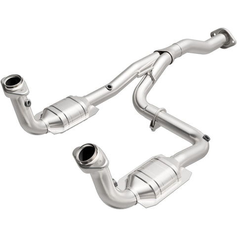 MagnaFlow Direct Fit Catalytic Converter 07 Jeep Liberty 3.7L - 23957