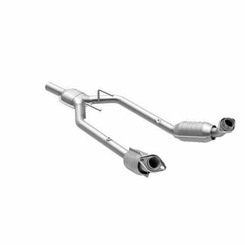 MagnaFlow Direct Fit Catalytic Converter 96-97 Mercury Cougar 3.8L - 444080
