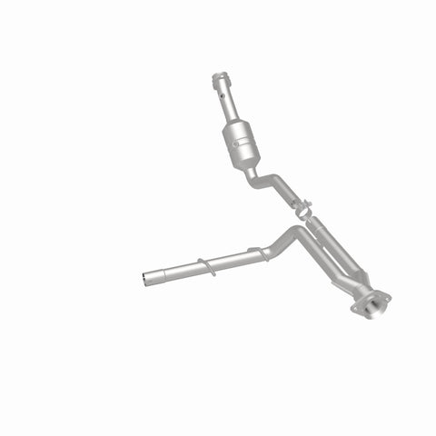 MagnaFlow Direct Fit Catalytic Converter 2011-2014 F-150 3.7L Underbody - 52156