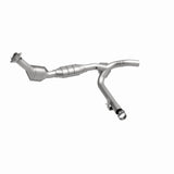 MagnaFlow Direct Fit Catalytic Converter 01 Ford F150 5.4L - 23016