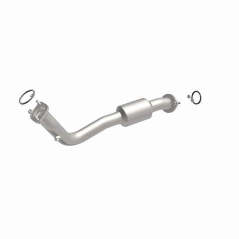 MagnaFlow Direct Fit Catalytic Converter 13-15 RAV4 2.5 Underbody - 52543