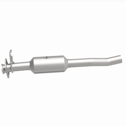 MagnaFlow 16-19 Ford F-650 V10 6.8L Underbody Direct Fit Catalytic Converter - 280445