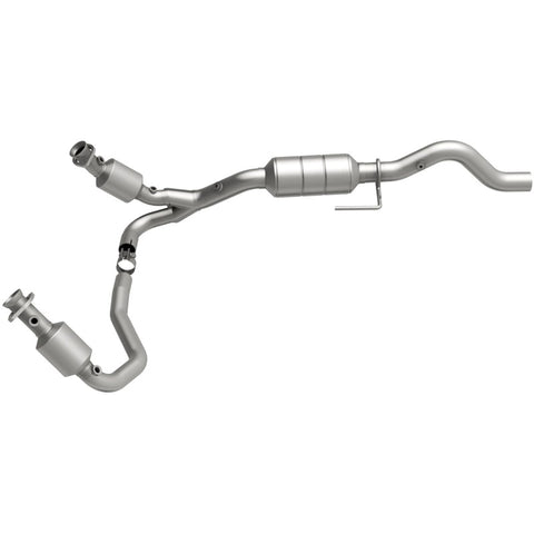 MagnaFlow Direct Fit Catalytic Converter 00-03 Durango 4WD 5.9L - 458050