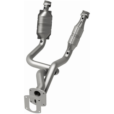 MagnaFlow Direct Fit Catalytic Converter 05-07 Ford F250/F350 5.4L - 49911