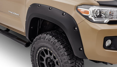 Bushwacker 16-18 Toyota Tacoma Pocket Style Flares 4pc 60.5/73.7in Bed - Black - 30922-02