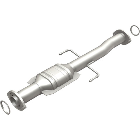 MagnaFlow Direct Fit Catalytic Converter 01-04 Toyota Tacoma 2.4L Rear - 51453